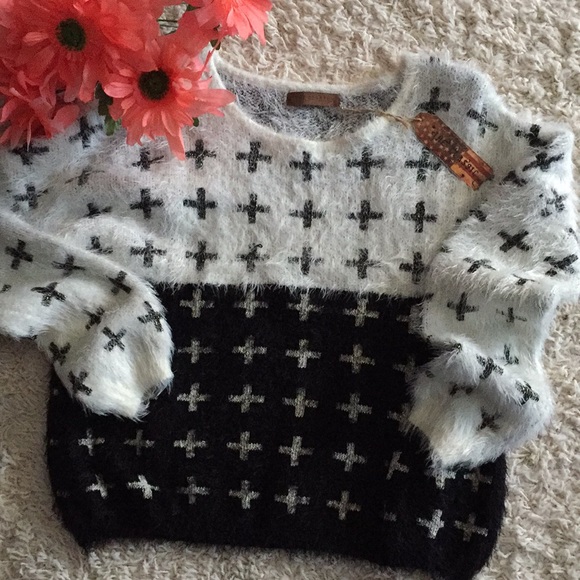 Sweaters - PRICE FIRM UNLESS BUNDLED WITH OTHER ITEMS